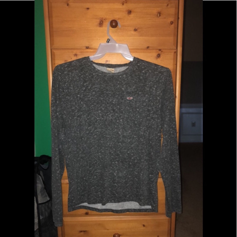 Hollister long sleeve t-shirt.